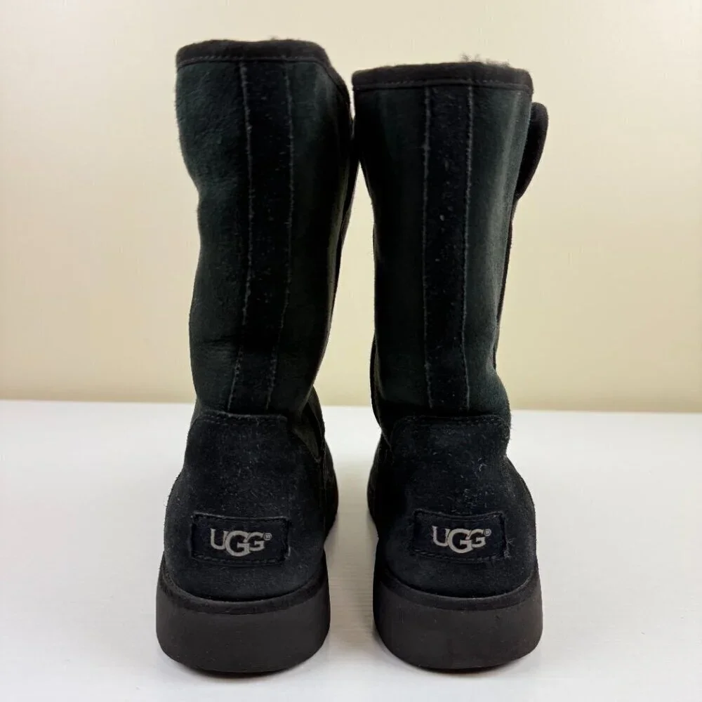EUC UGG Alexey II Black Suede Kids Boots S/N 1017299K
